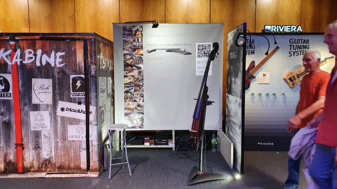 Lingsma electric upright bass at Guitar Summit Mannheim 2022